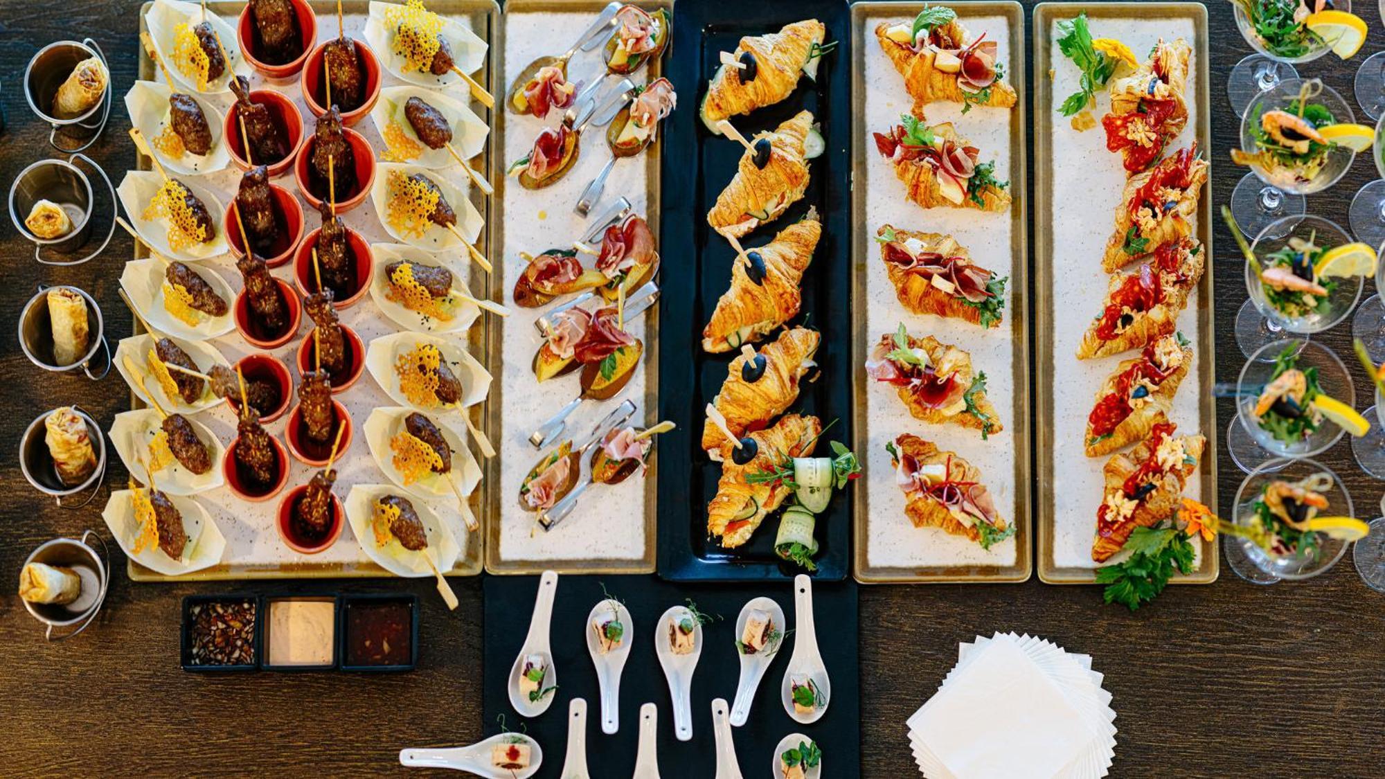 Holiday Inn Belgrade By Ihg Bagian luar foto