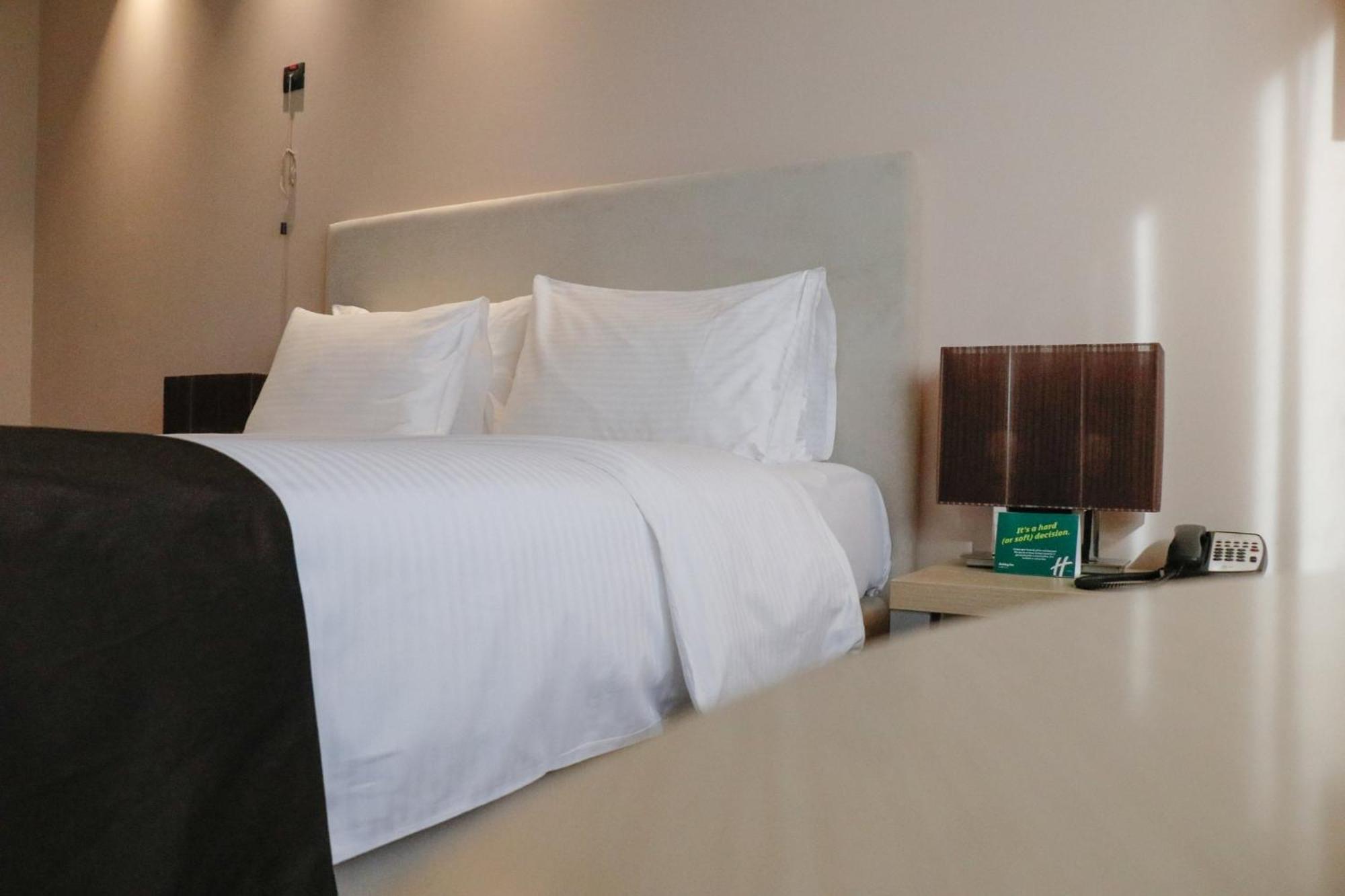 Holiday Inn Belgrade By Ihg Bagian luar foto