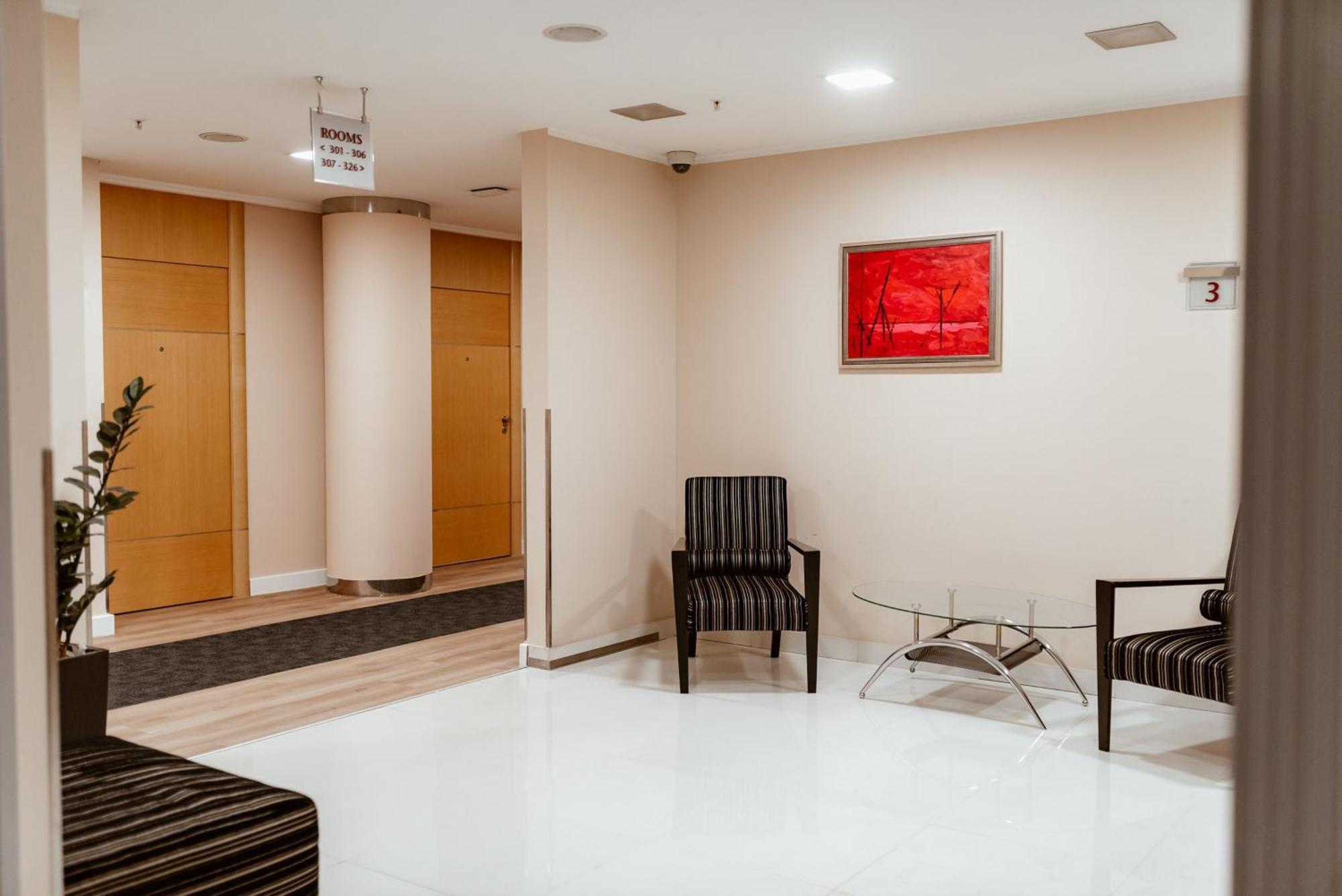 Holiday Inn Belgrade By Ihg Bagian luar foto