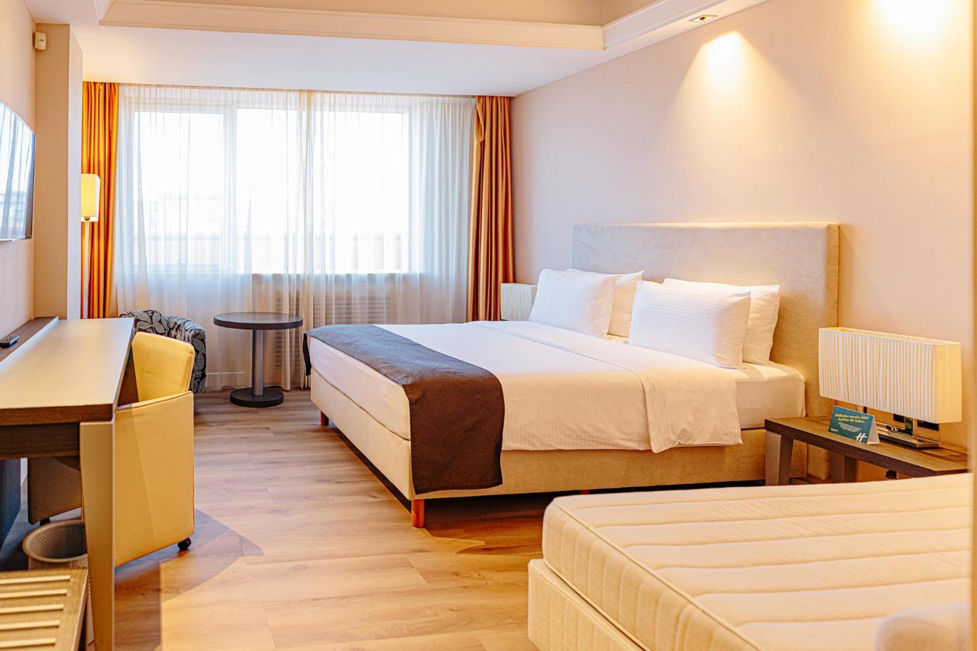 Holiday Inn Belgrade By Ihg Bagian luar foto